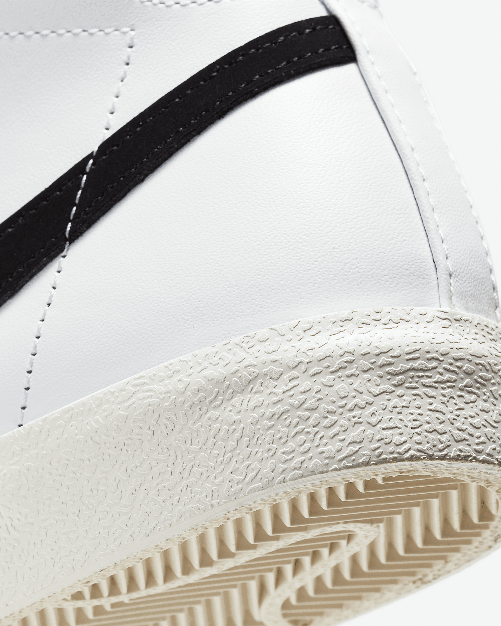 Nike Blazer Mid '77 Women's Shoes - 12