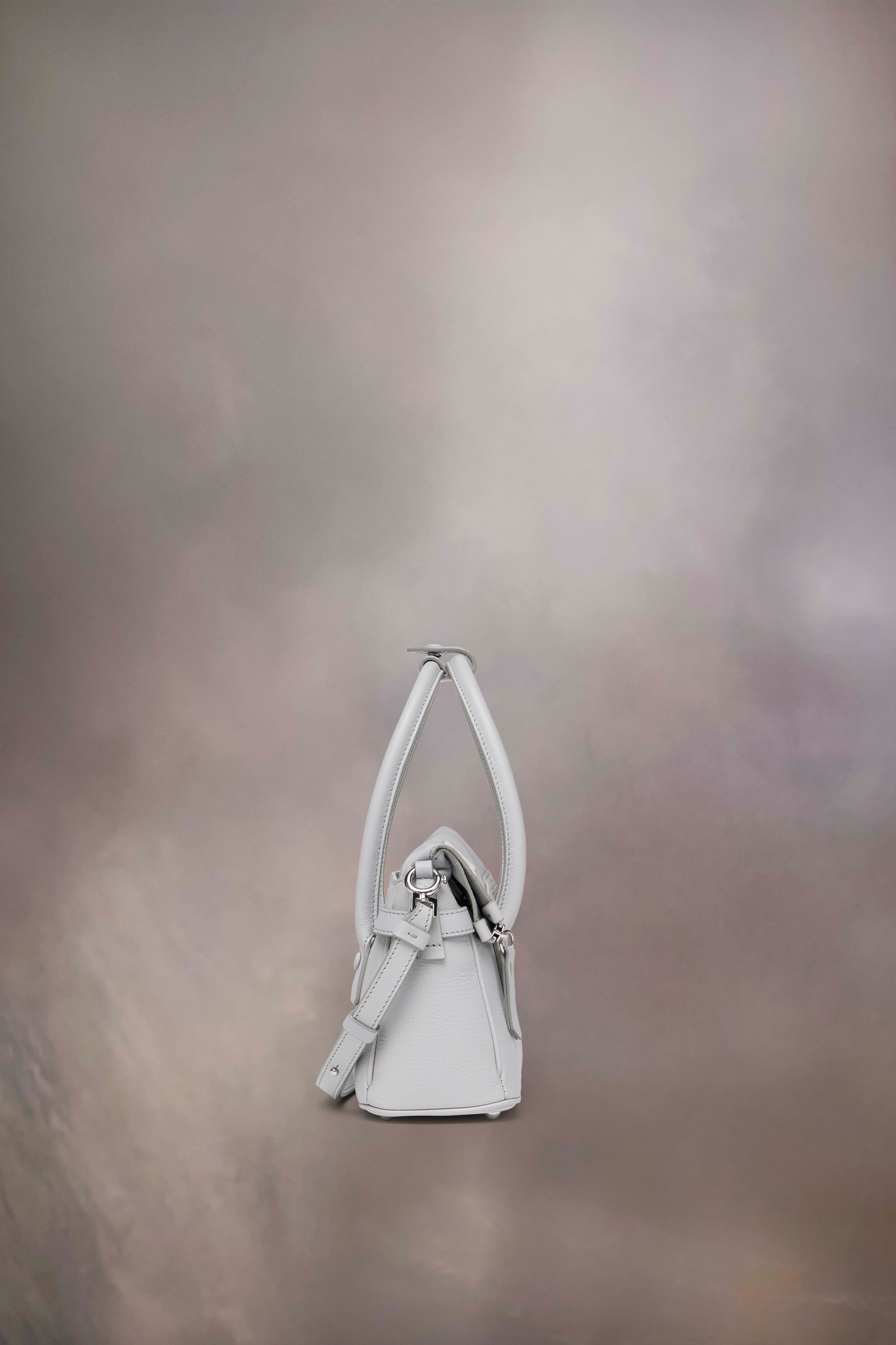 ハンドバッグ MAISON MARGIELA '5ac east west' cream leather bag Maison Margiela - Style, Function and the 5AC East West Handbag
