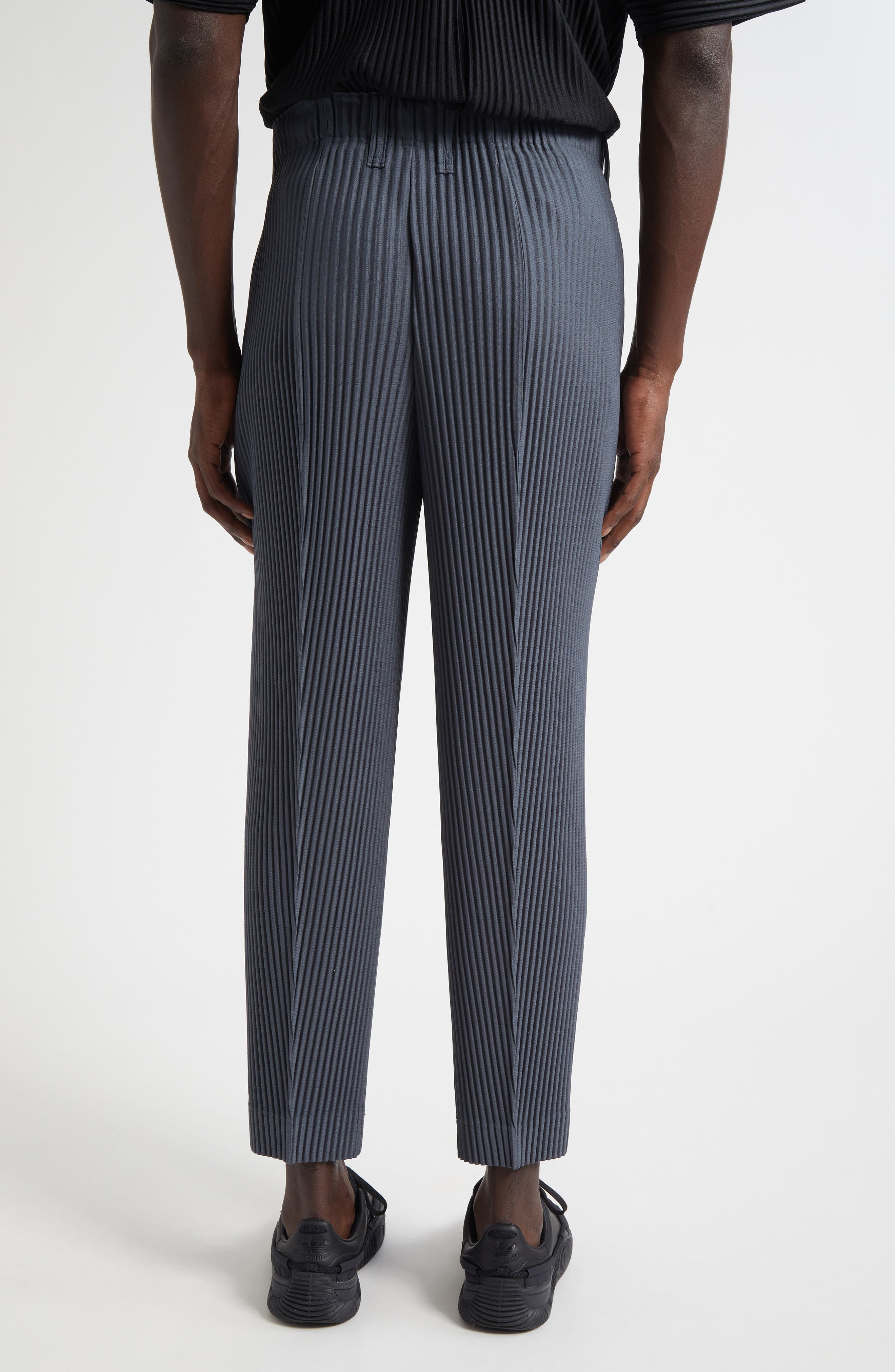 Homme Plissé Issey Miyake Monthly Colors July Pleated Pants in Chert Blue at Nordstrom - 3