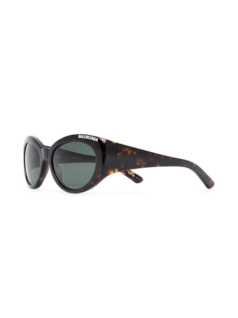 BALENCIAGA logo-print detail sunglasses outlook