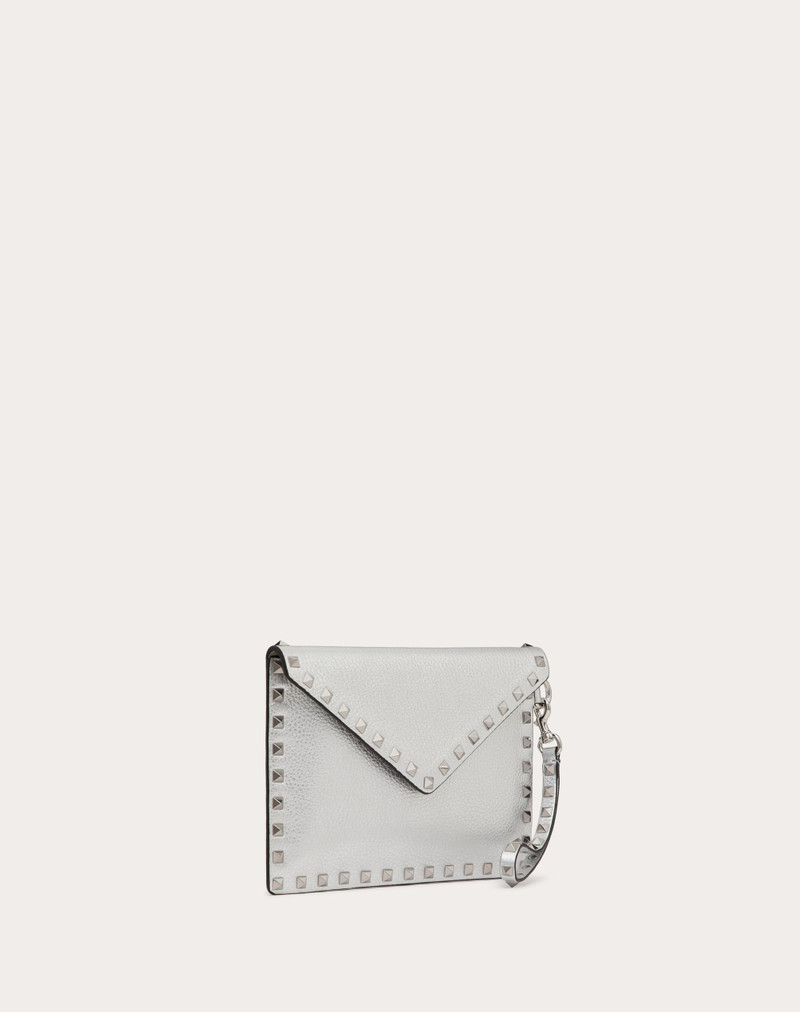 ROCKSTUD METALLIC GRAINY CALFSKIN CLUTCH BAG 2