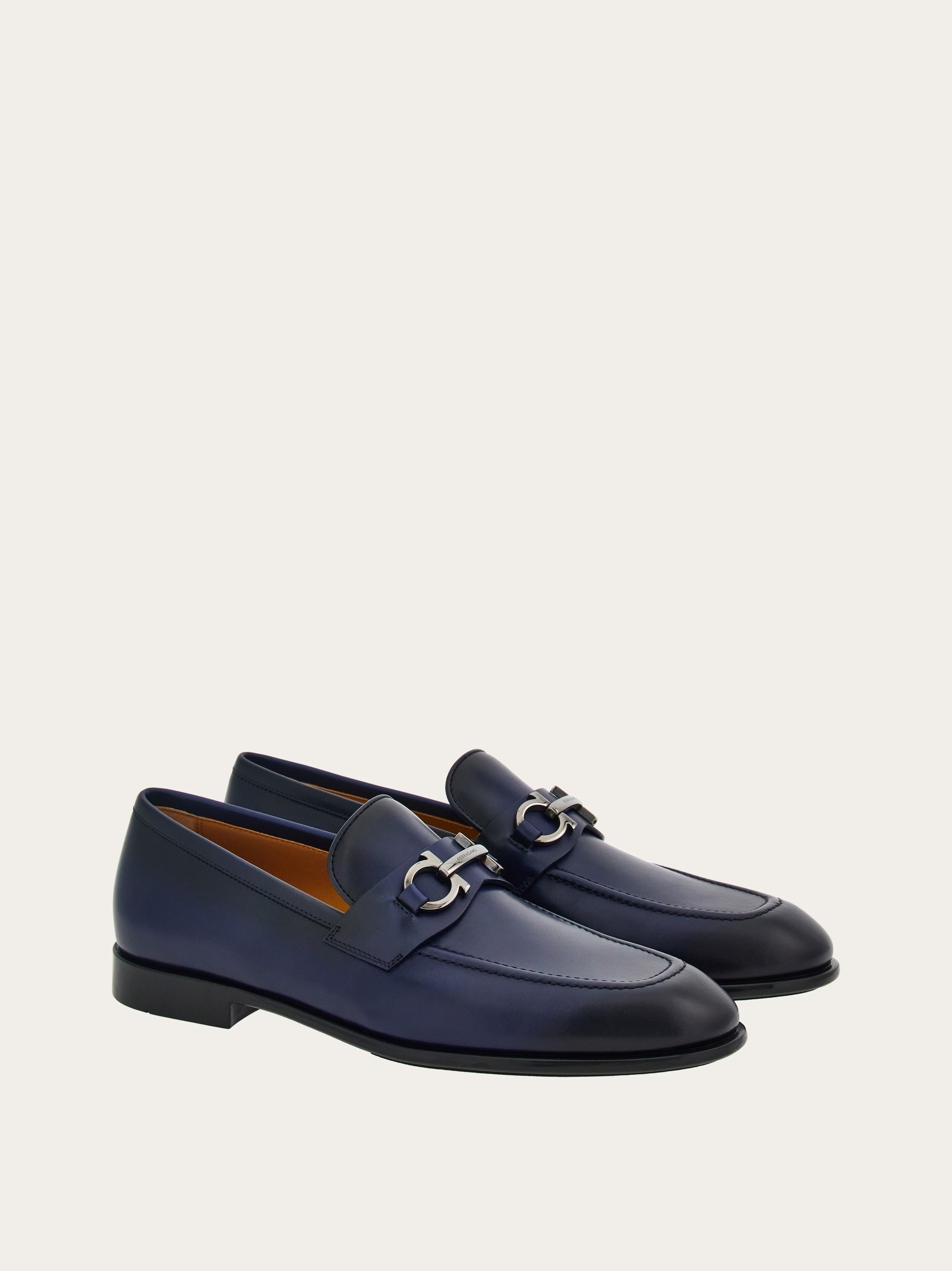 Moccasin with Gancini ornament - 4