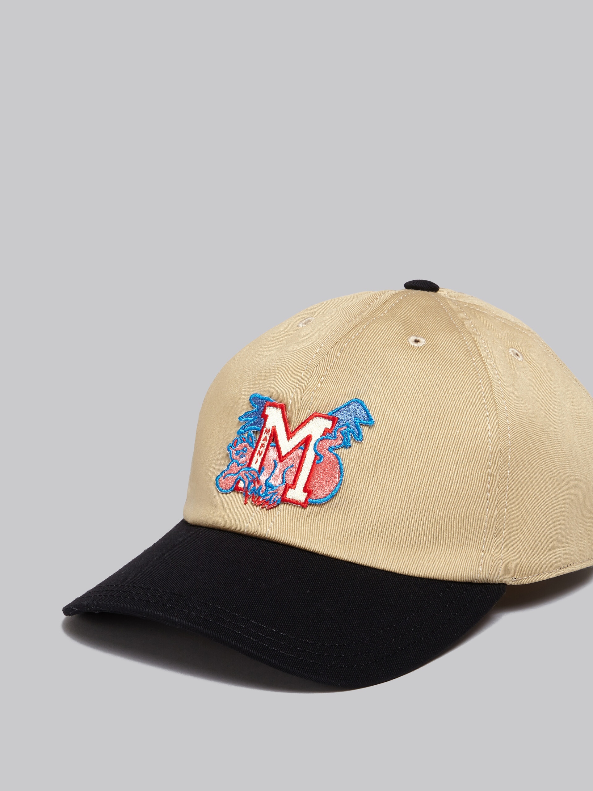 BASEBALL HAT WITH M PATCH IN TWO-TONE COTTON - 4