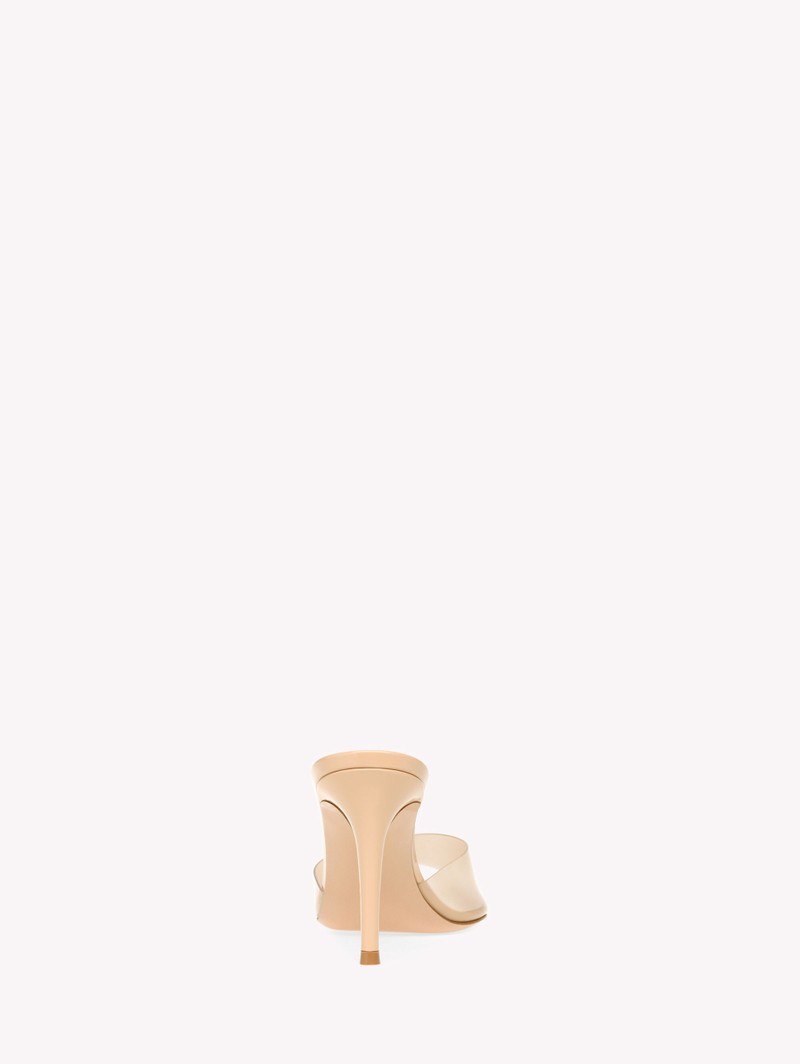 Gianvito Rossi ELLE 85 outlook