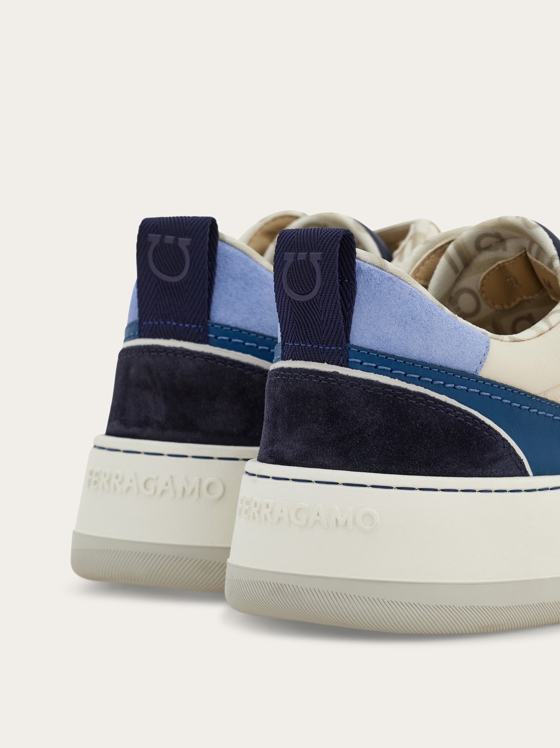 Low top sneaker - 3
