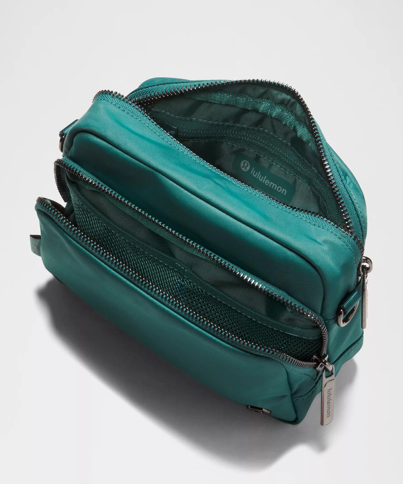 Everywhere Crossbody Bag 2L *Metal Hardware 4