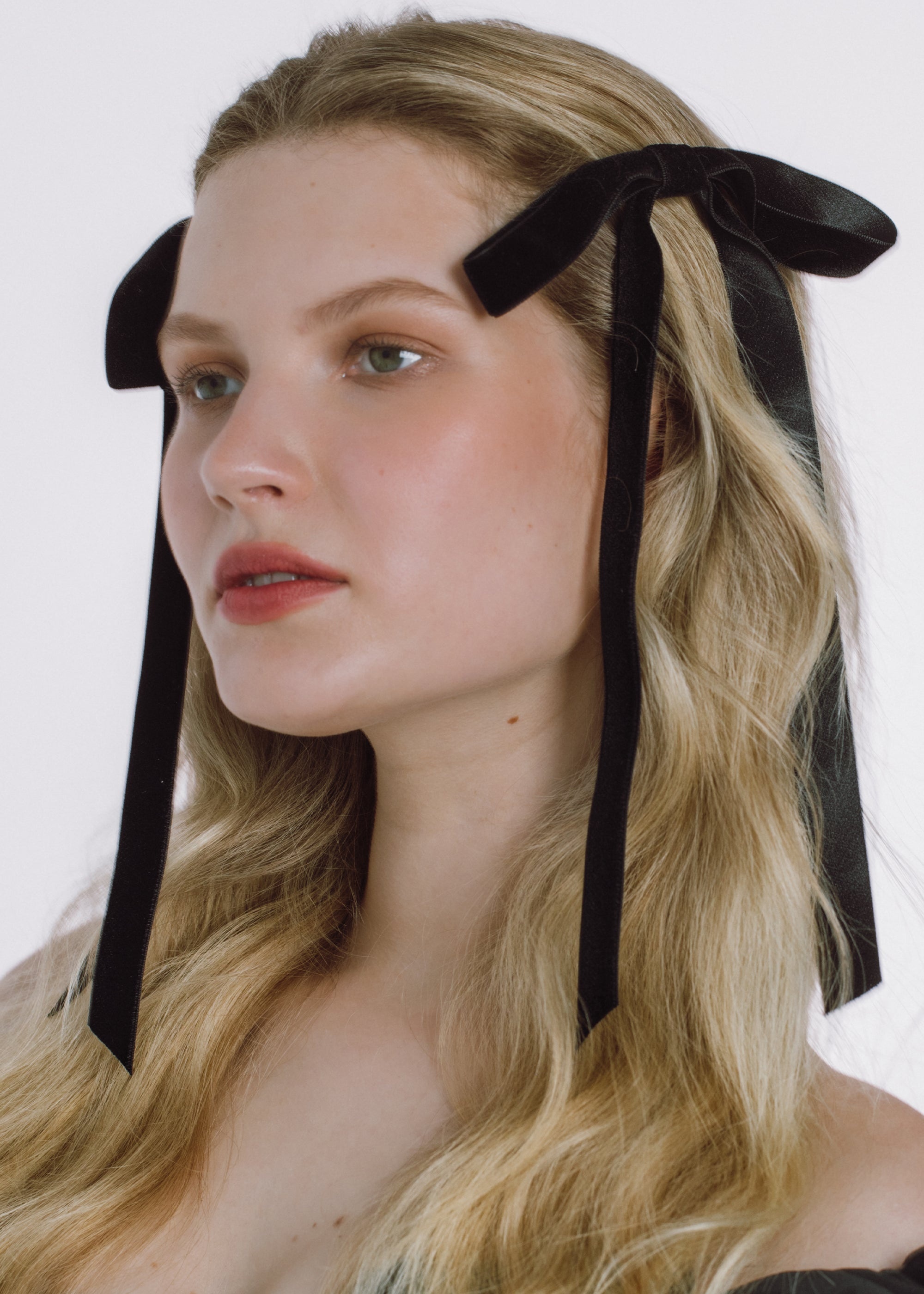 Aida Velvet Bow Barrette - 3