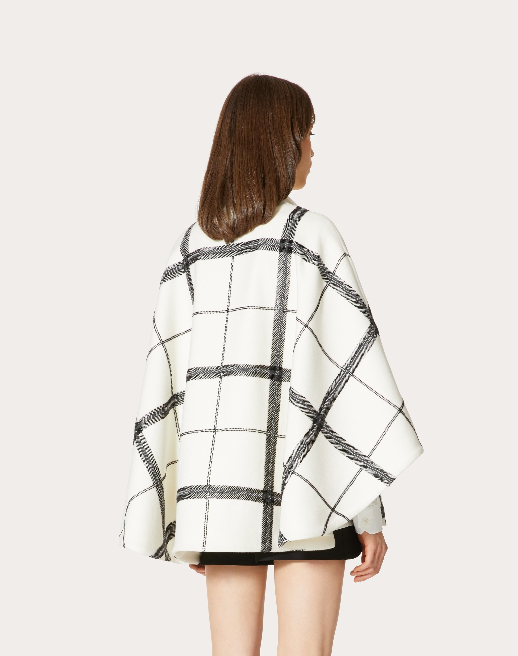EMBROIDERED COMPACT DRAP CAPE - 4