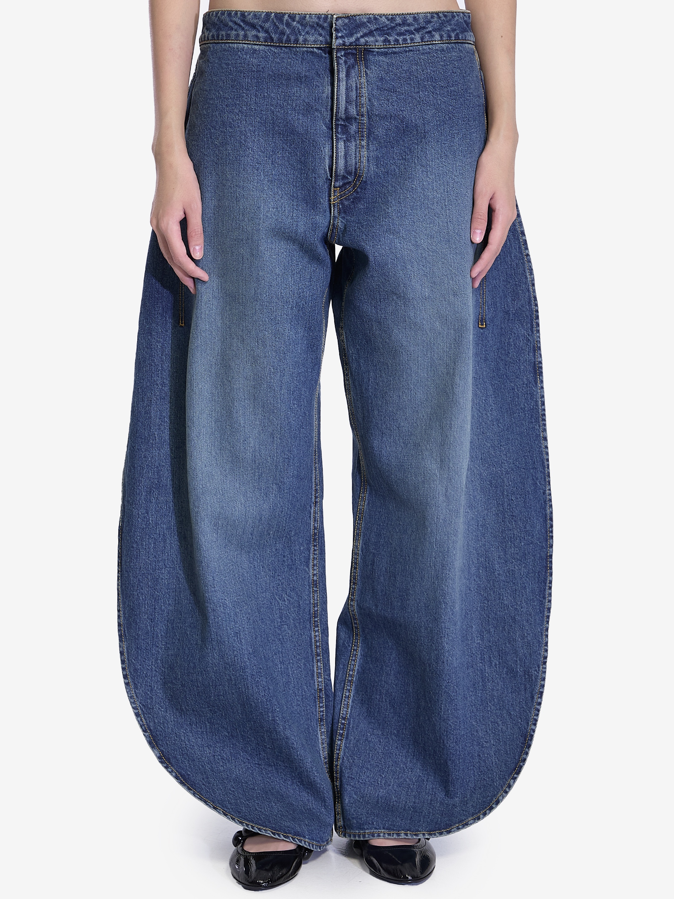 デニム・ジーパン ALAIA DENIM ROUND JEANS ALAÏA NIGHT BLUE ROUND JEANS IN WOOL DENIM |ALAÏA US