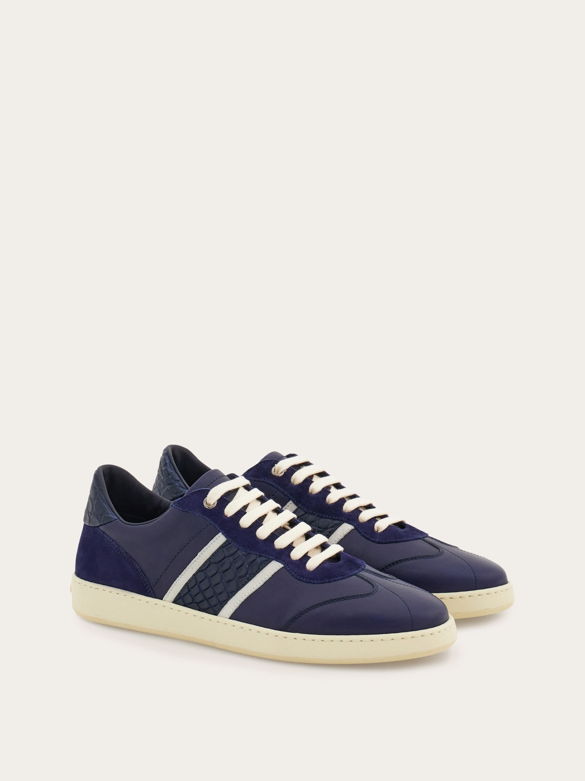 Low top sneaker - 4