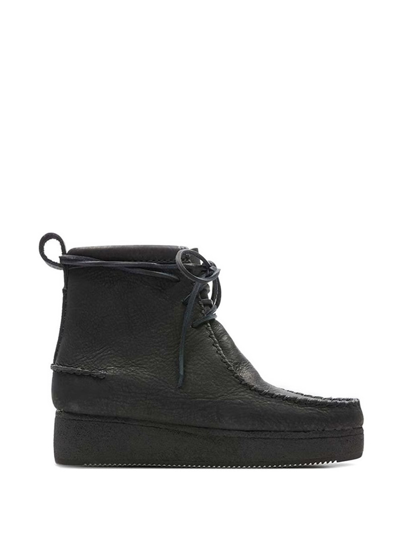 lace-up shoes 1