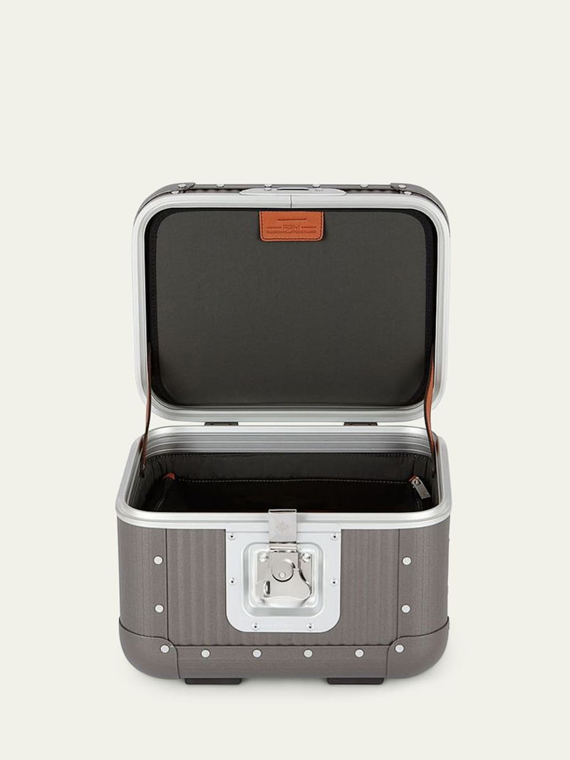 FPM Milano Bank Vanity Case outlook