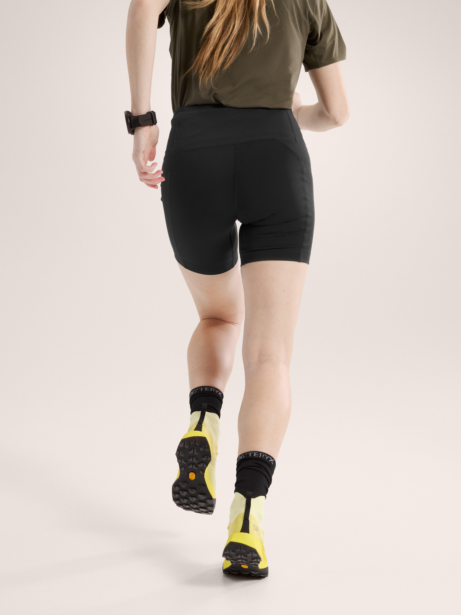 Essent High-Rise Utility Short 6" - 5
