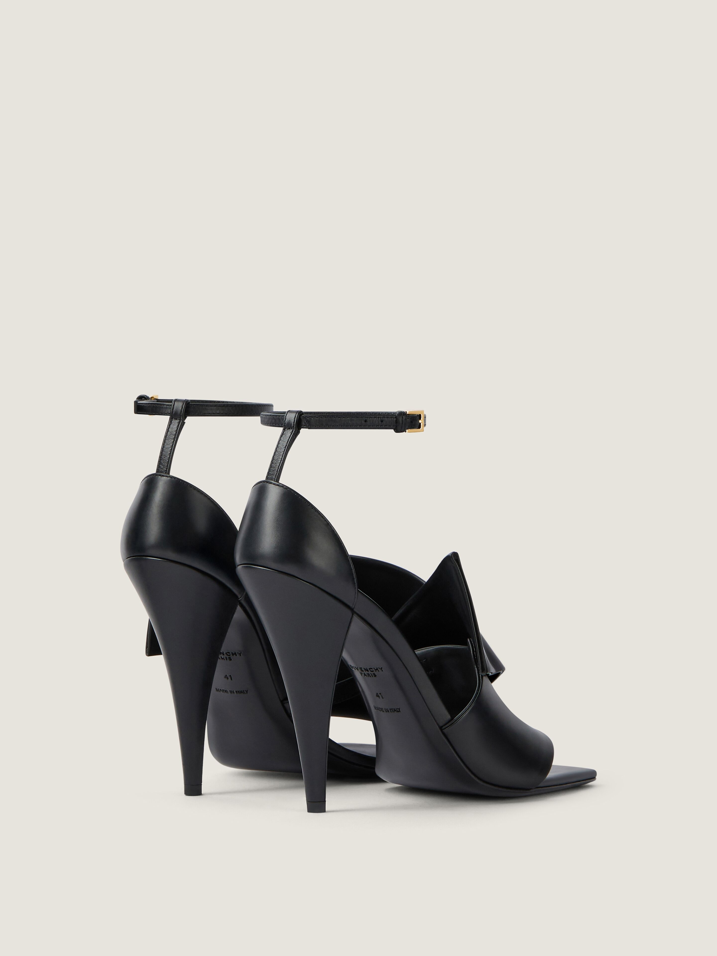 SLICED SQUARE HEELED SANDALS IN LEATHER - 5