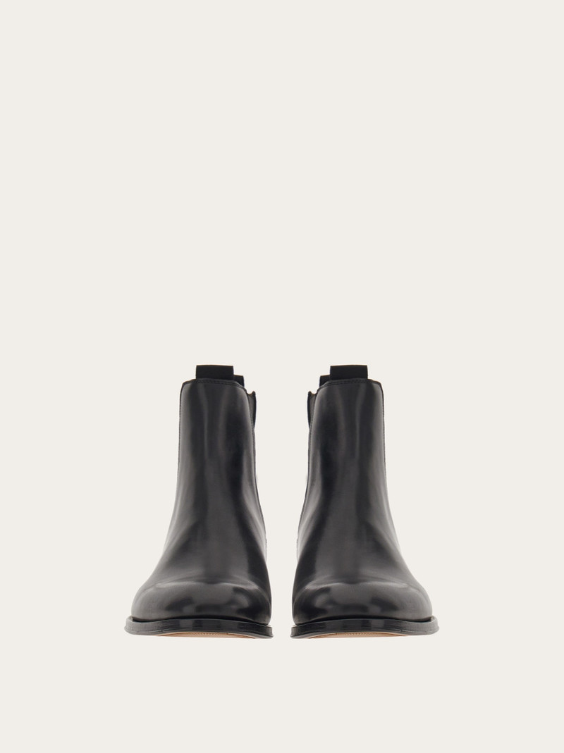 Chelsea boot 2