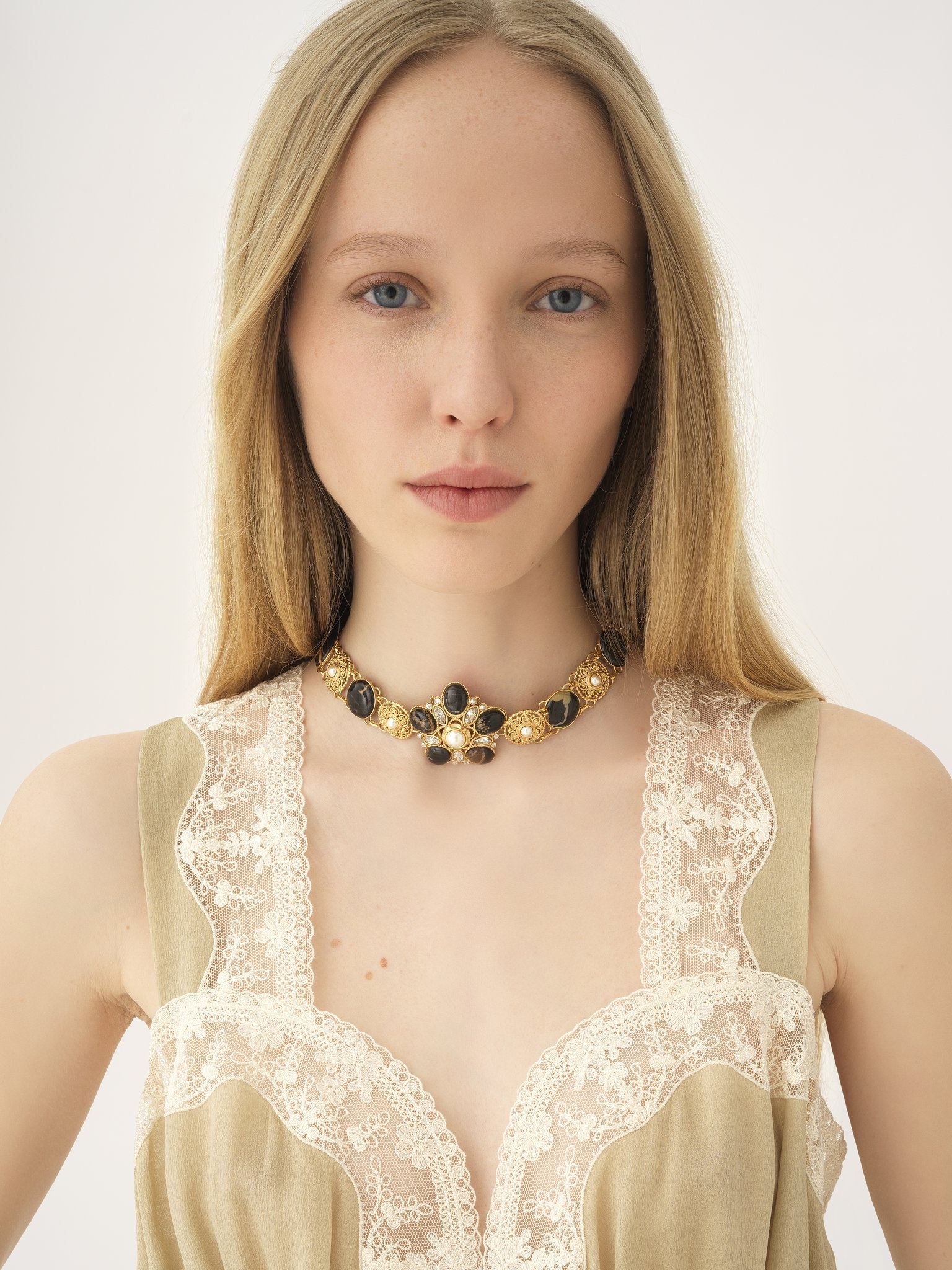 THE CHLOÉ MAGNIFICENT CHOKER - 2