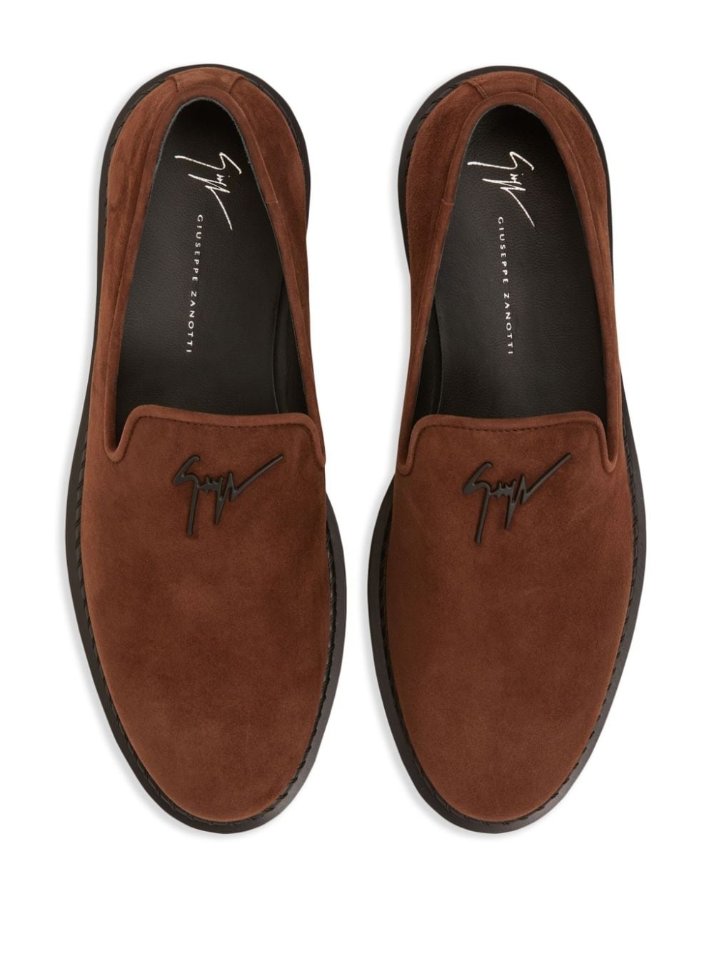 Klaus logo-plaque suede loafers - 4