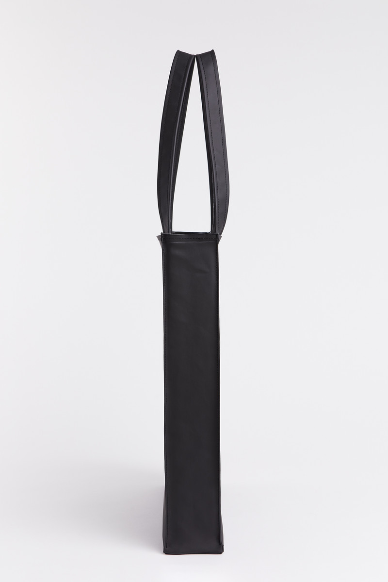 Stutterheim Tanto Bag Black outlook