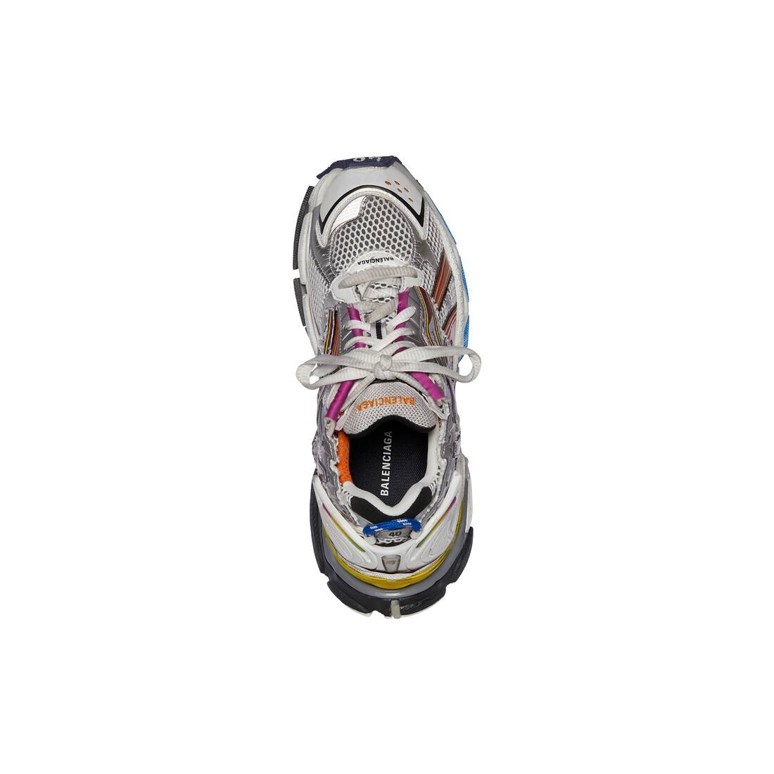 Women's Runner Sneaker in Grey - 6
