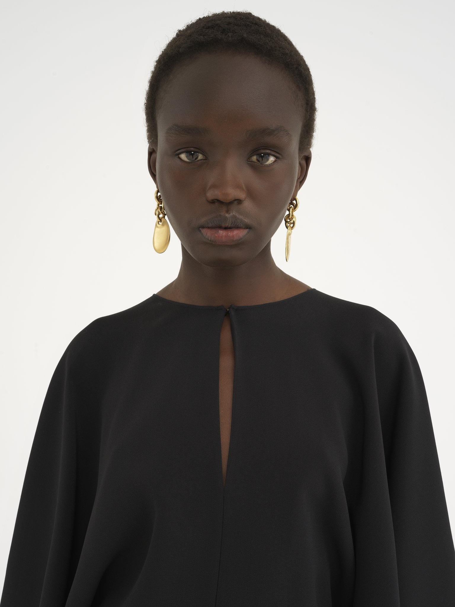 SHORT CAPE DRESS IN VISCOSE CRÊPE - 6