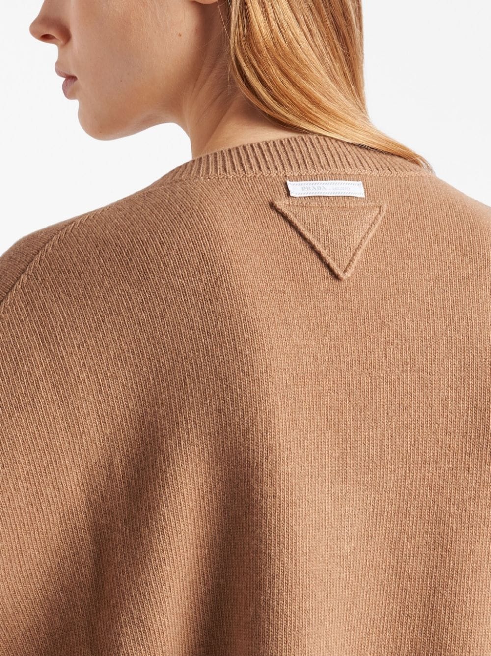 V-neck logo-patch cashmere jumper - 6