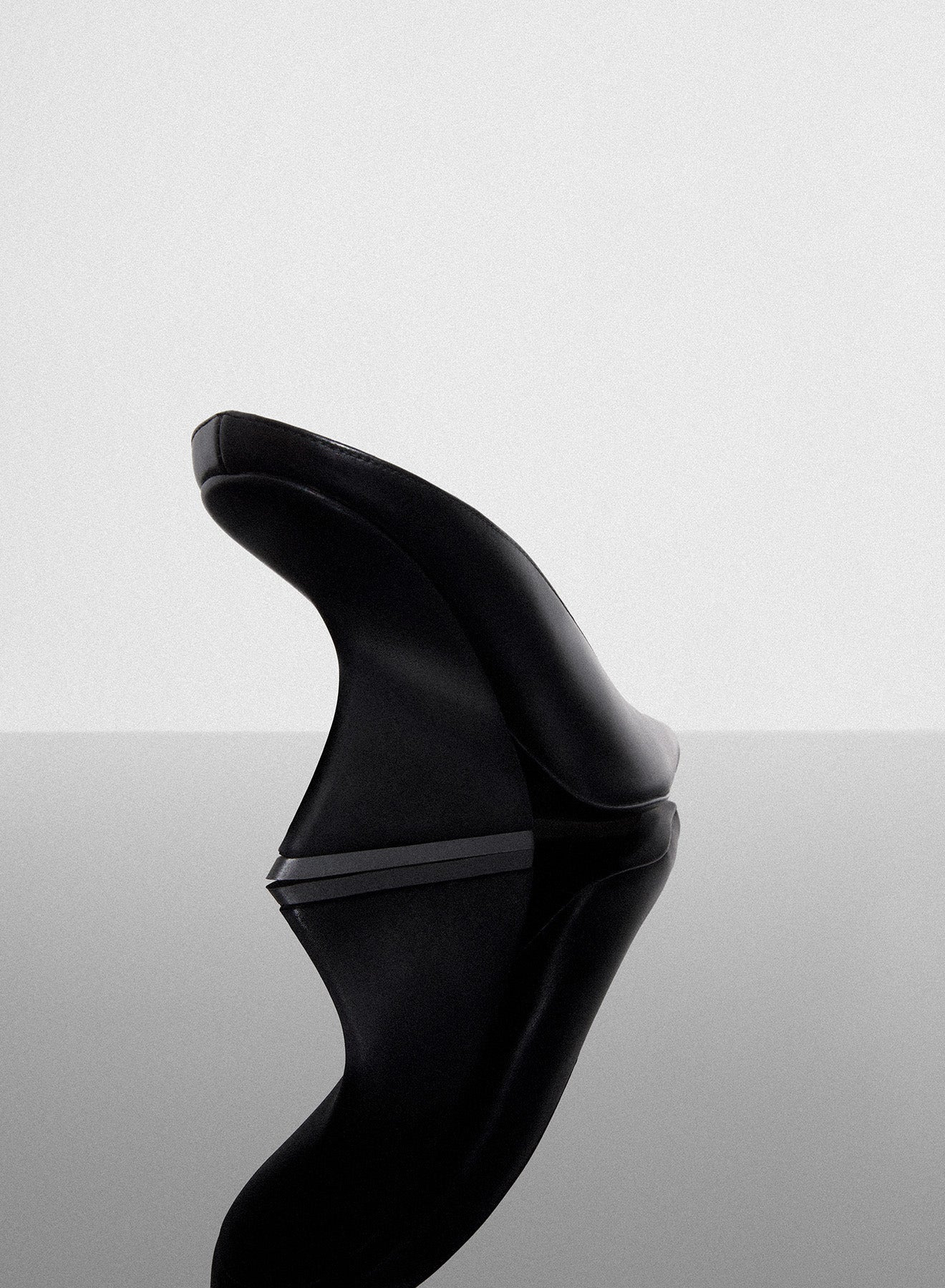 black curved heel mules - 3