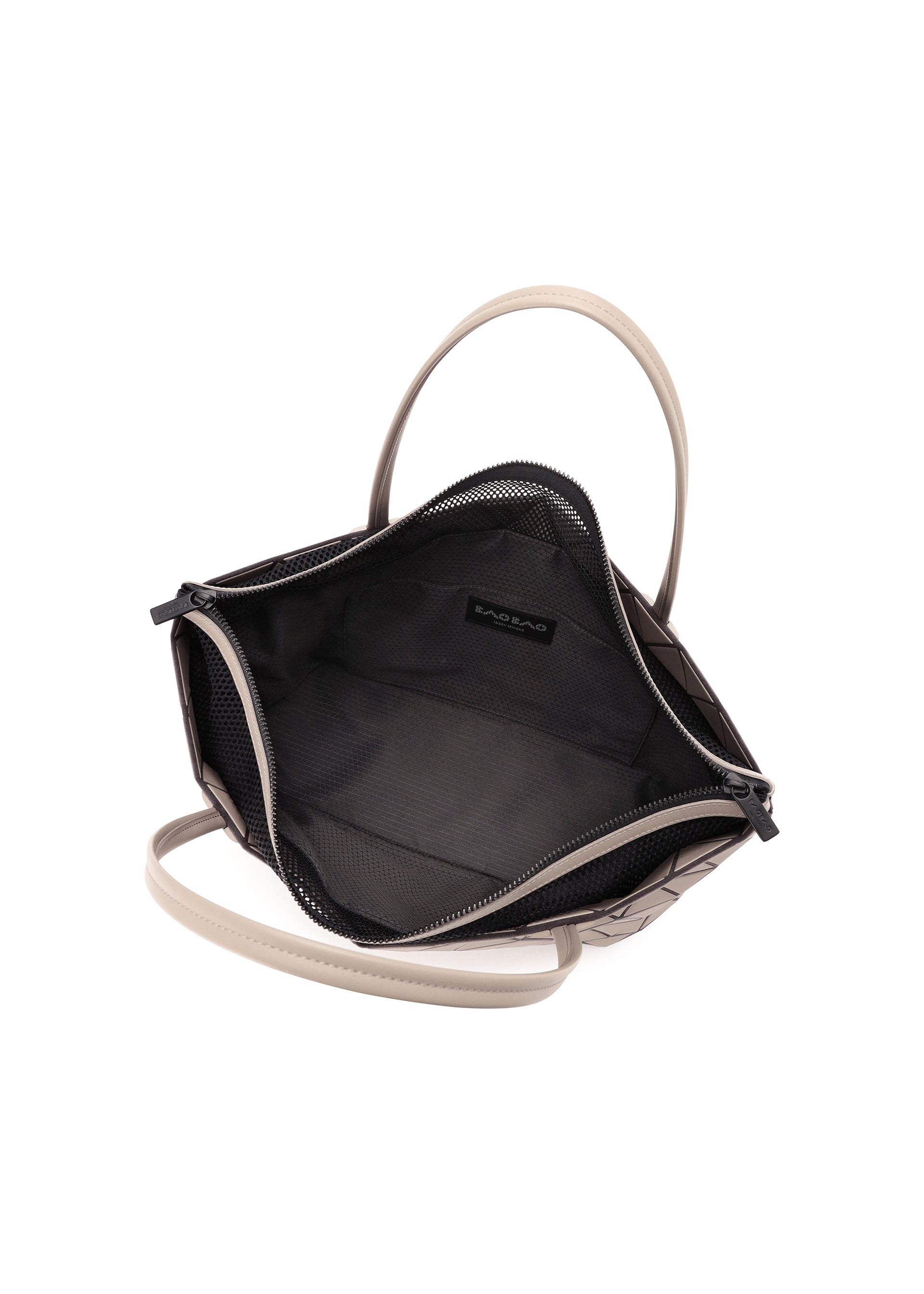 BAOBAO ISSEY MIYAKE★BATEAU MATTE トートバッグ White Bateau Matte Tote by BAO BAO ISSEY MIYAKE on Sale