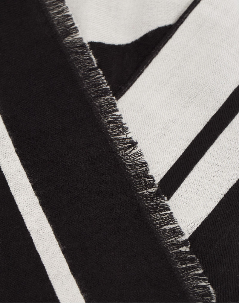 Valentino VLOGO Jacquard Stole 70 x 200cm outlook