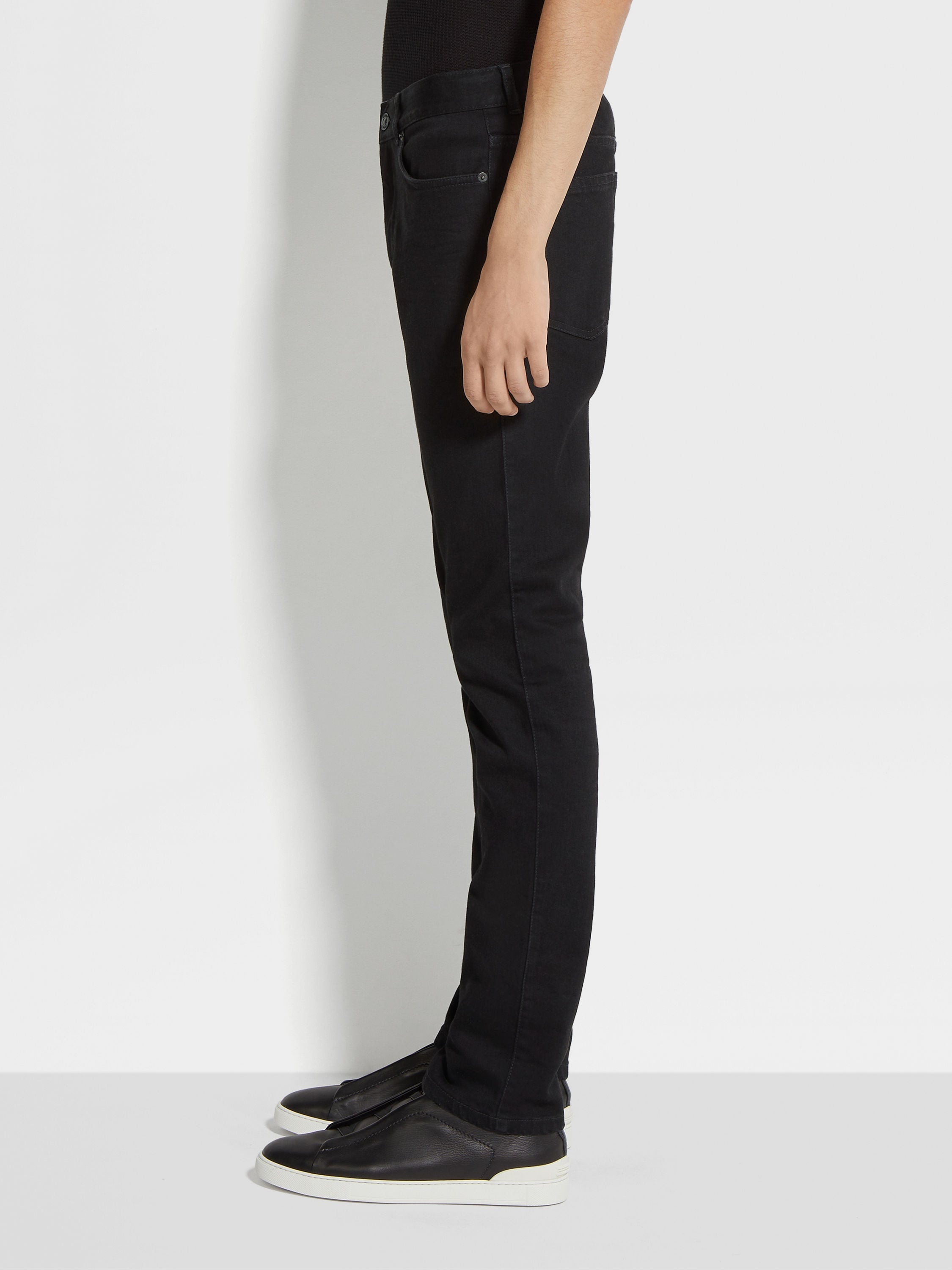 BLACK RINSE-WASHED STRETCH COTTON ROCCIA JEANS - 3