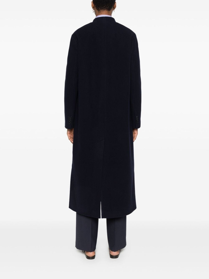 single-breasted coat 4