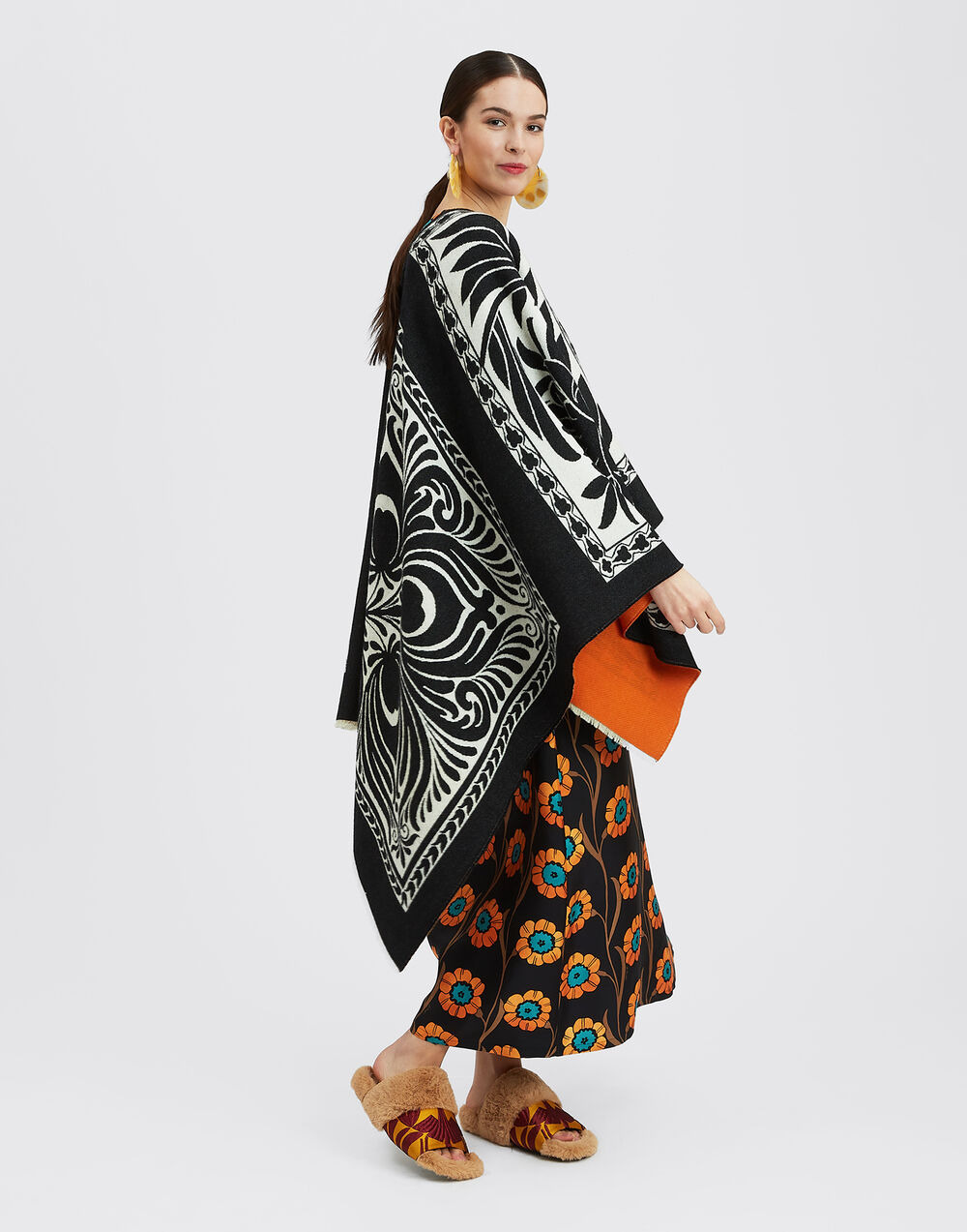 Poncho - 6