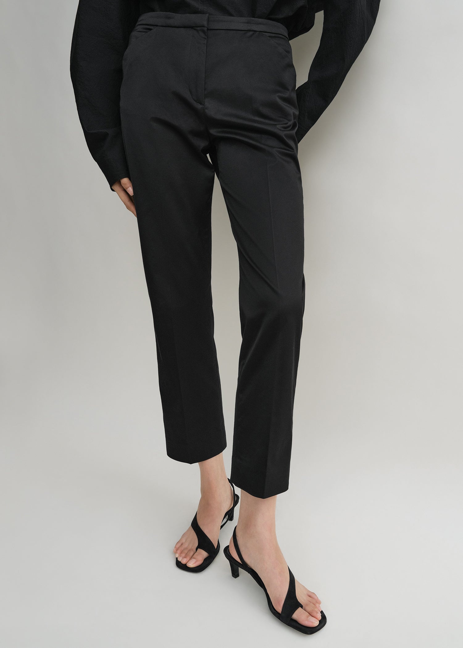Cropped straight trousers black - 5