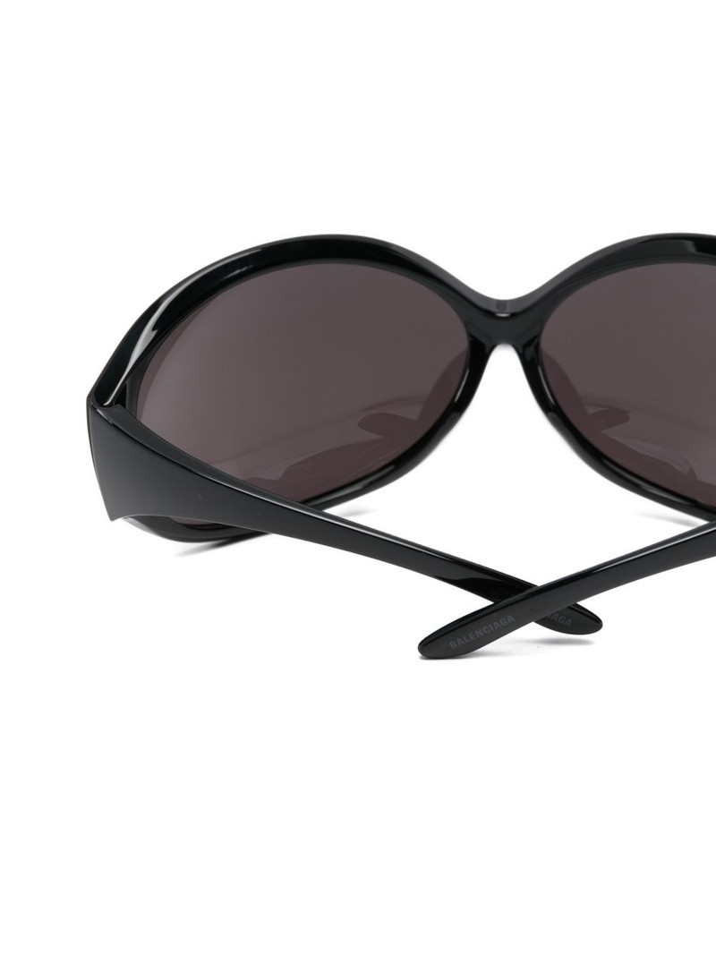 oversized-frame sunglasses 3