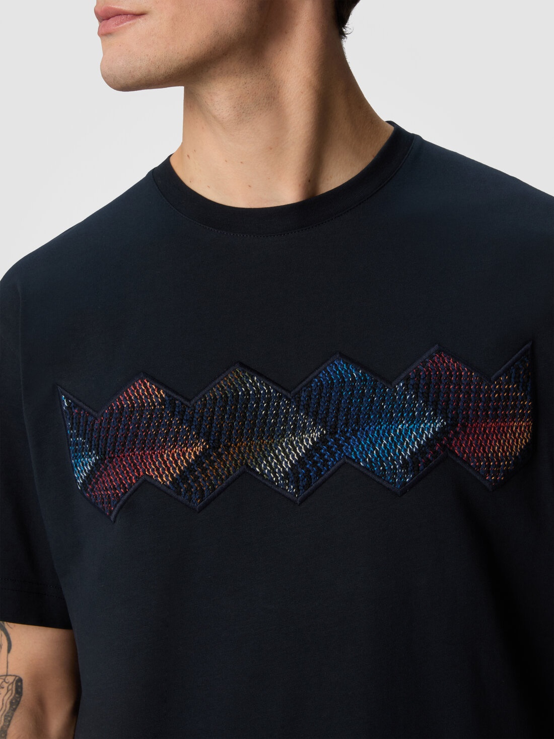 Cotton crewneck T-shirt with gradient zig zag insert - 5