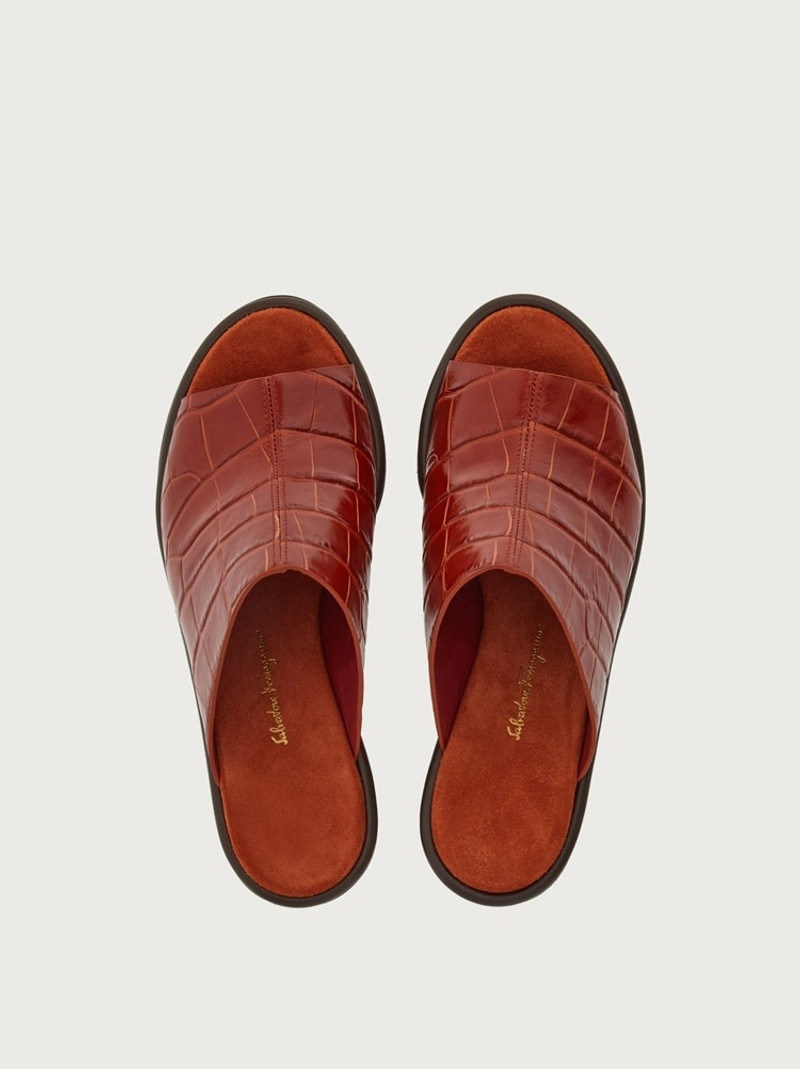 FERRAGAMO WEDGE SANDAL outlook