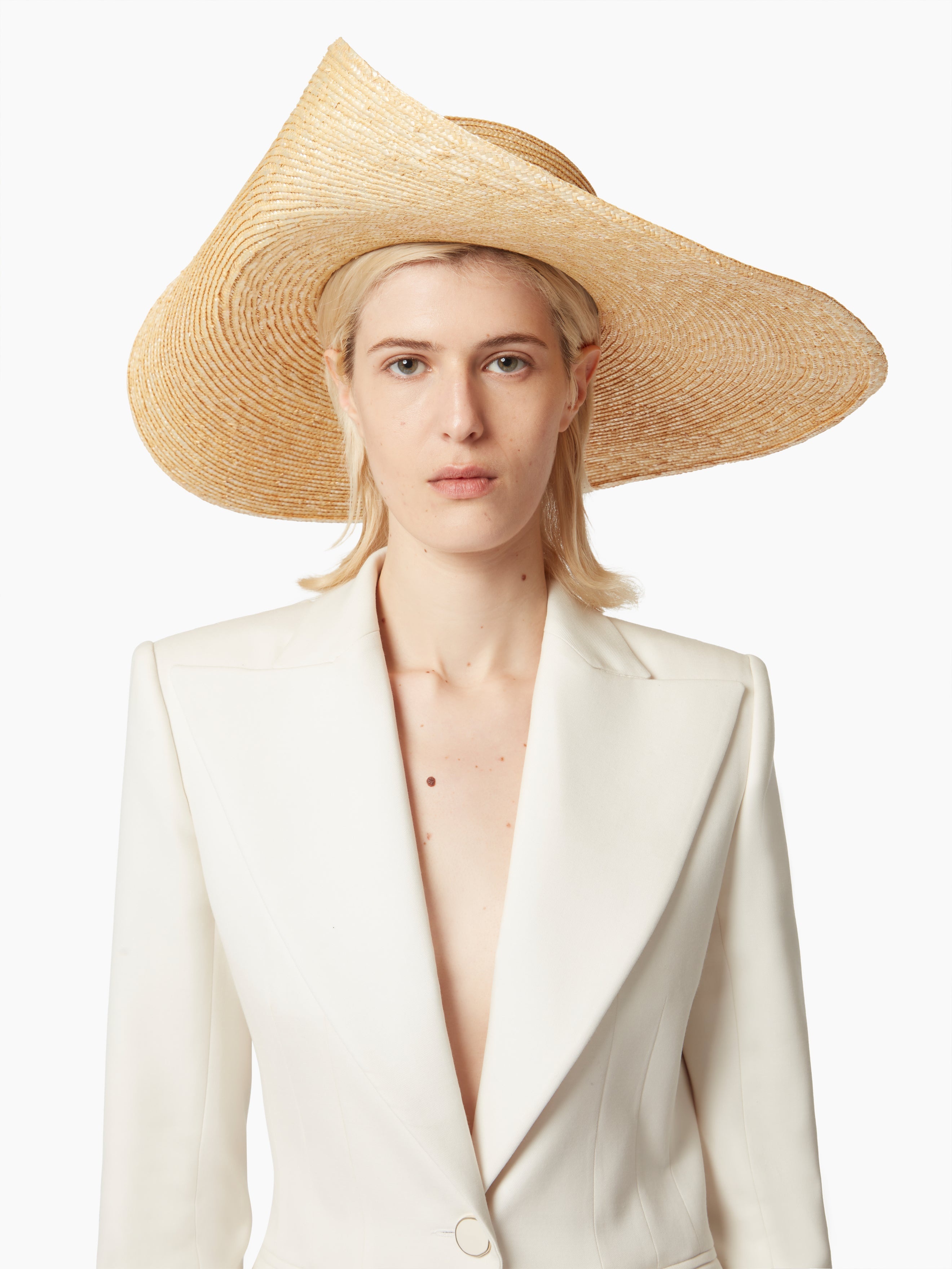 ASYMMETRICAL CAPELINE IN RAFFIA - 2