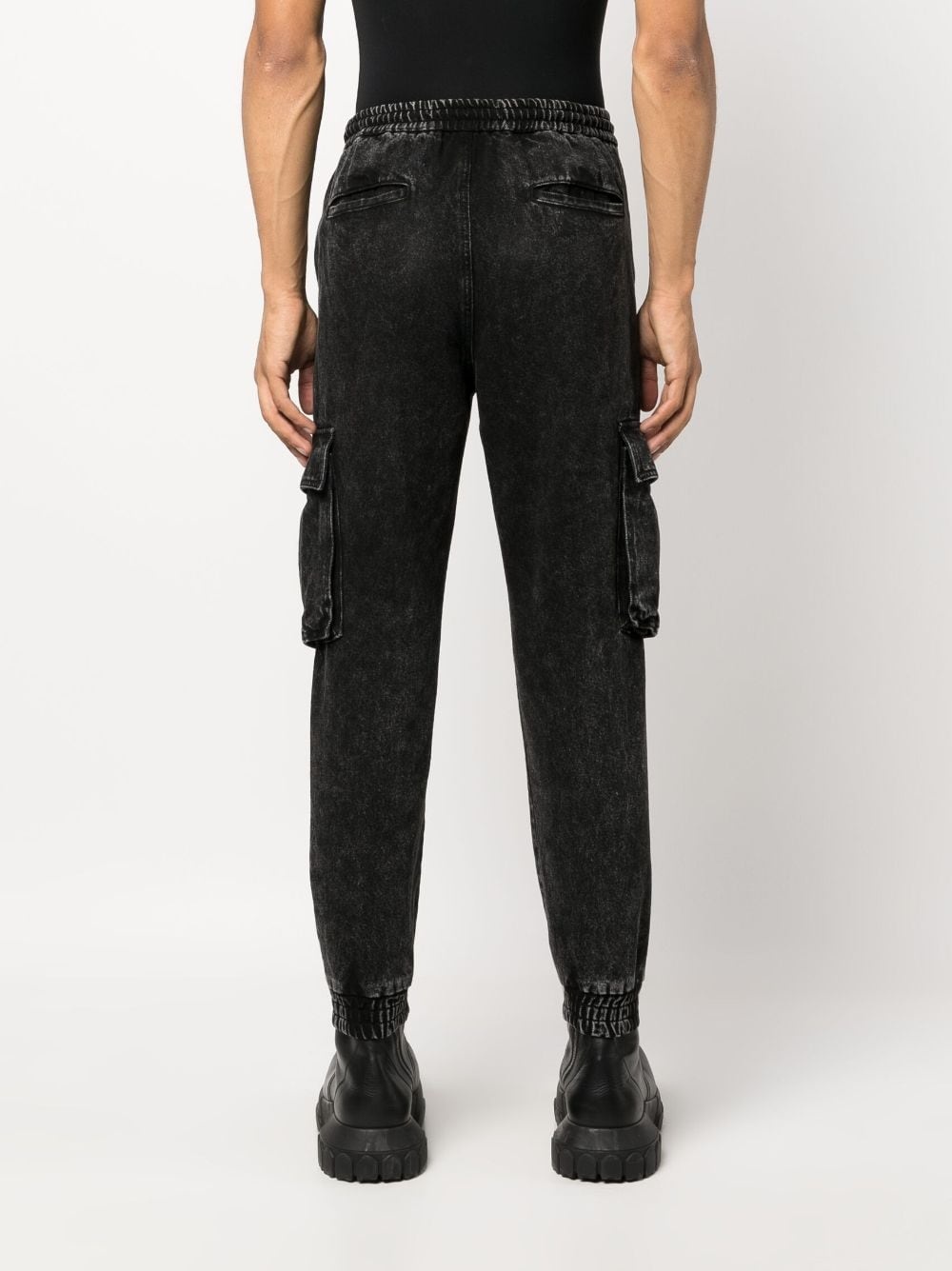 Juun.J Cargo-Pocket Tapered Jeans