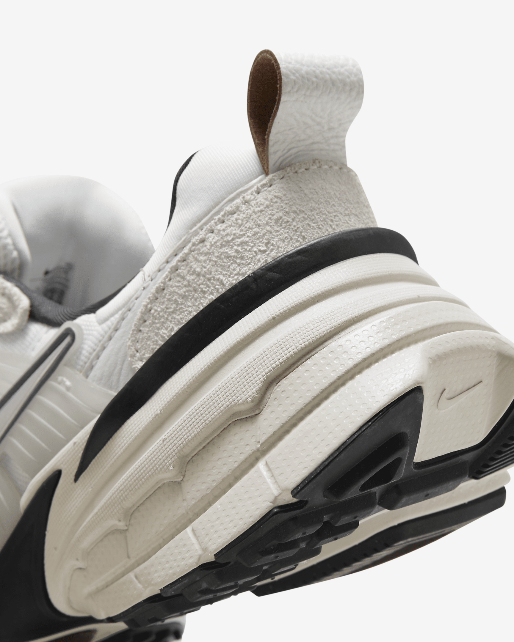Nike V2K Run Shoes - 8