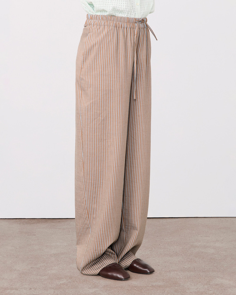 WILMA CHINO 4