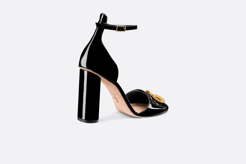 Dior C'est Dior Pump outlook