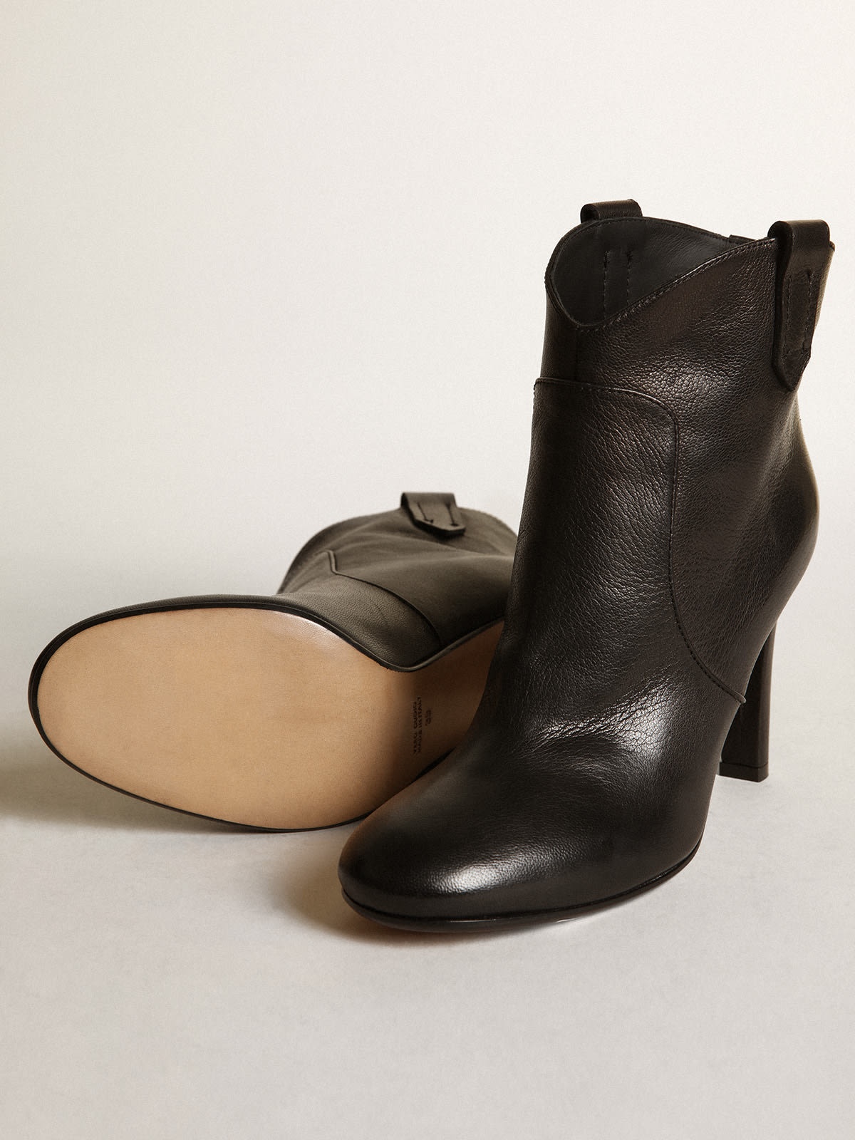 Black leather Kelsey ankle boots - 4