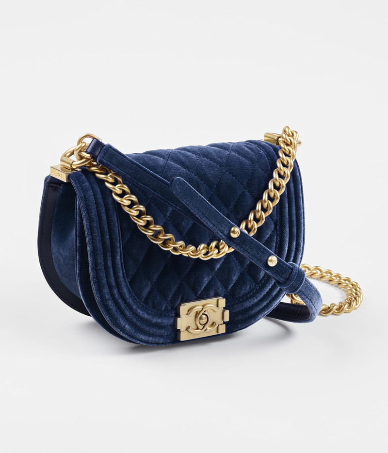 CHANEL Small BOY CHANEL Messenger Bag outlook