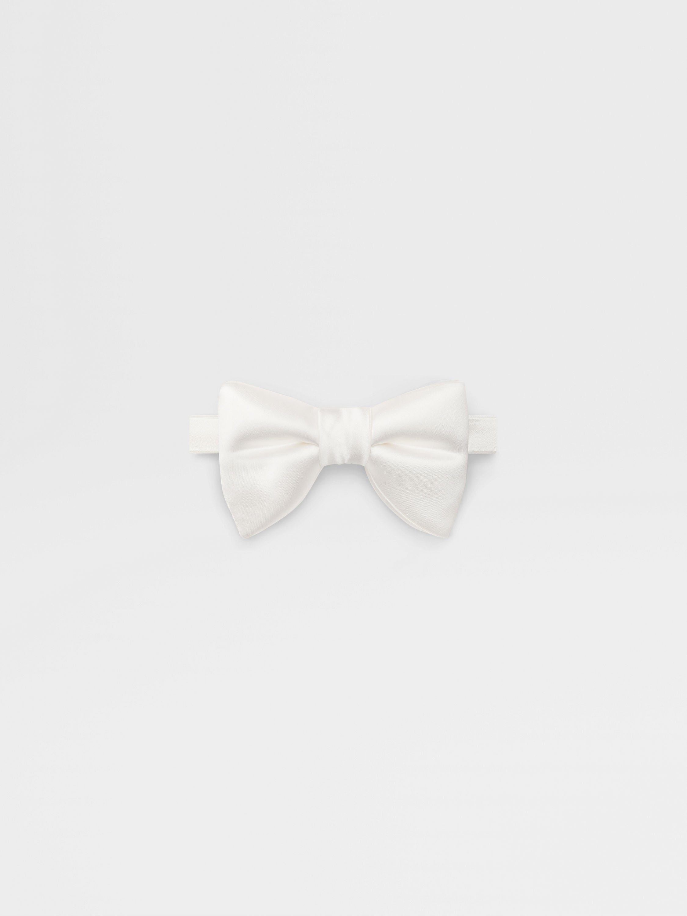 WHITE SILK BOWTIE - 1