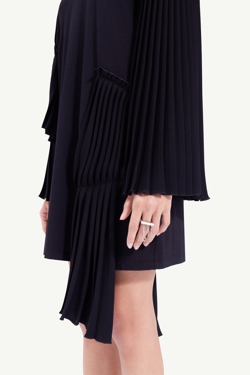 Pleated dress 5