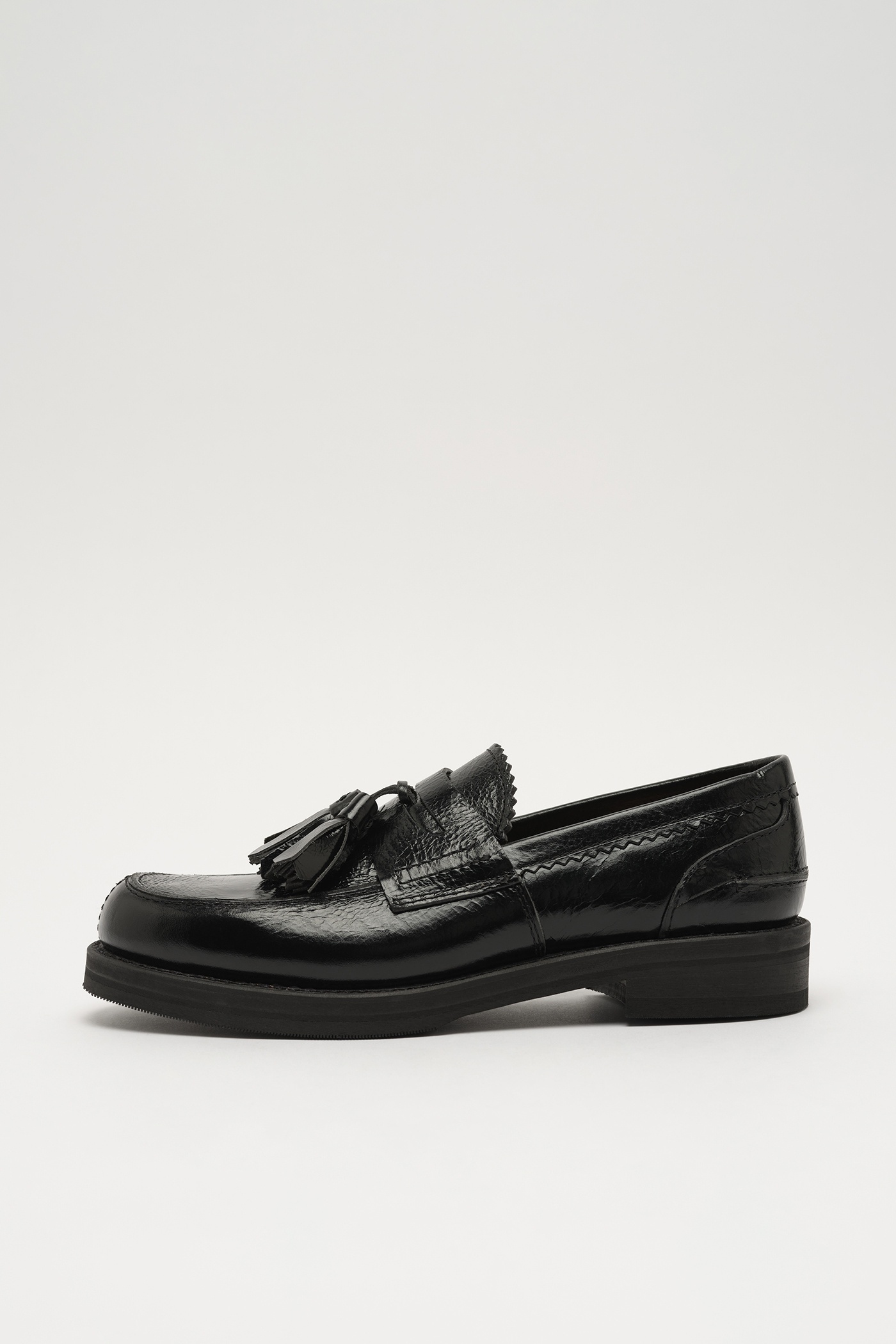 Tassel Loafer Black Cracked Patent Leather - 1