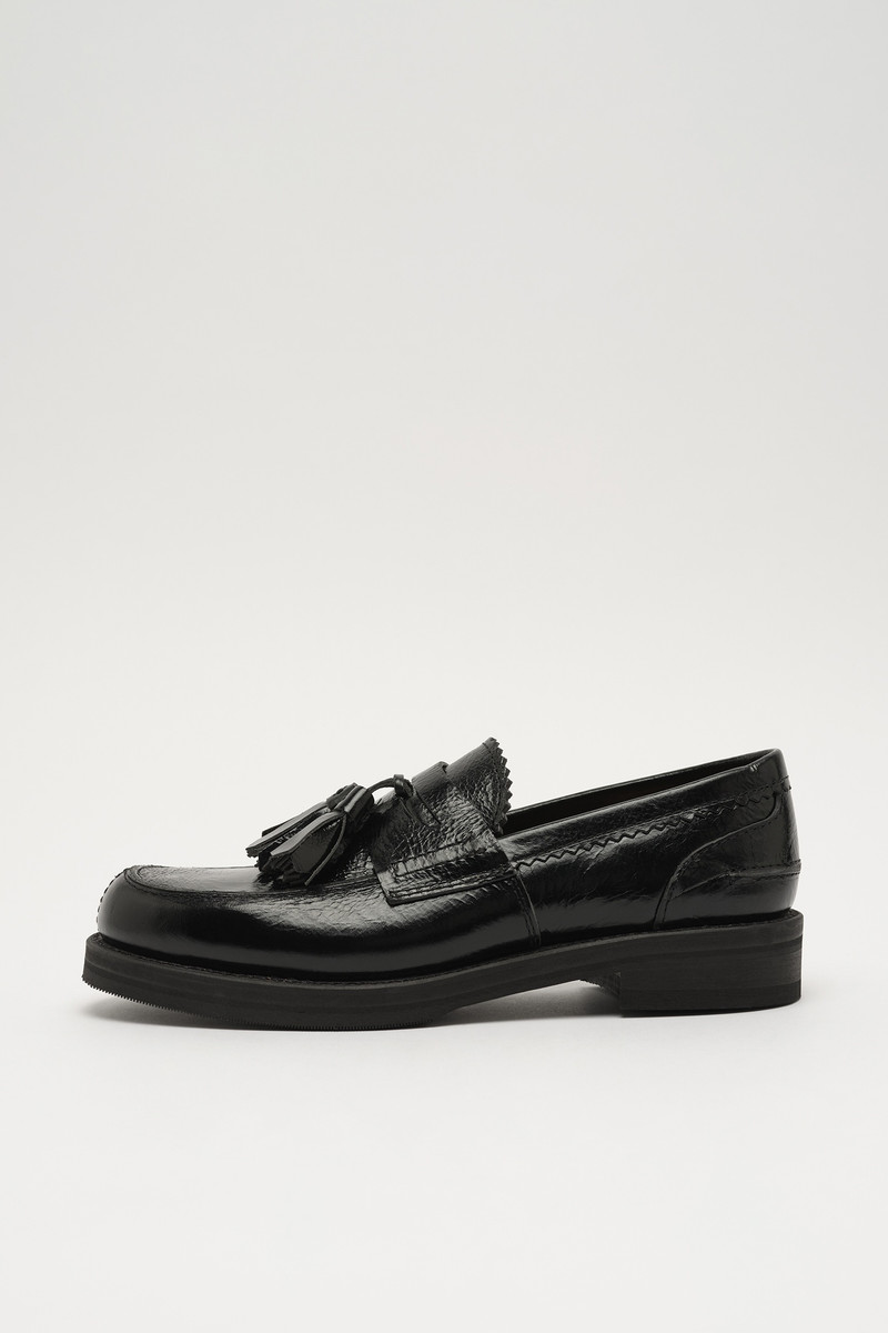 Tassel Loafer Black Cracked Patent Leather 1