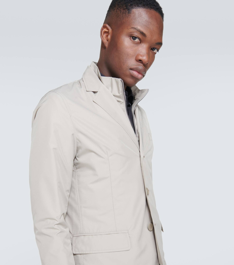 Byron blazer 5