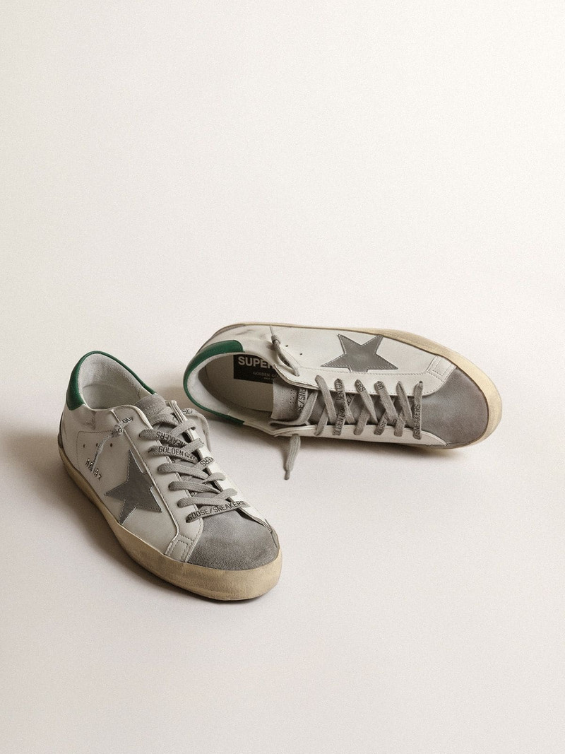 Golden Goose Men’s Super-Star in white leather with silver star and green heel tab outlook