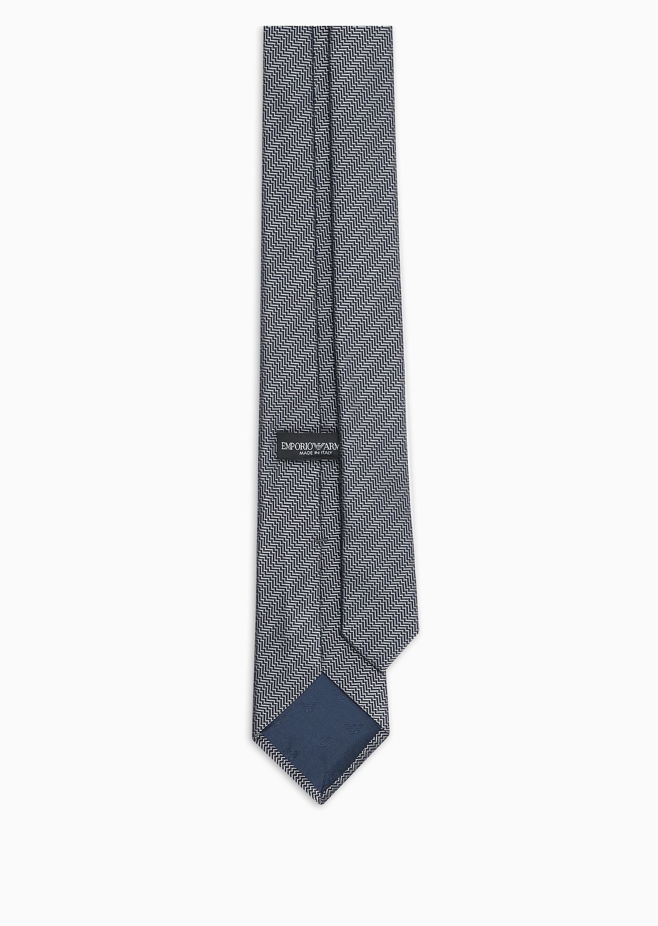 Pure silk tie with jacquard op-art motif - 2