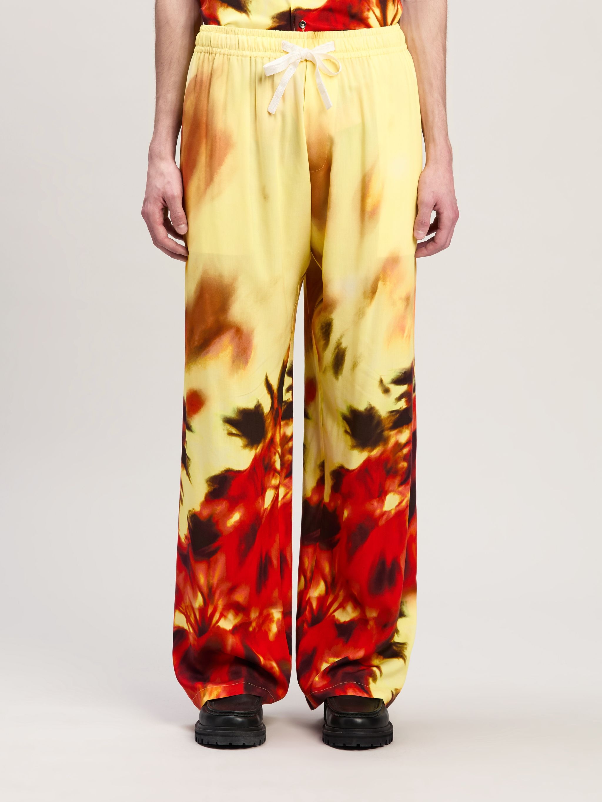 Palms on fire Cozy Pants - 3